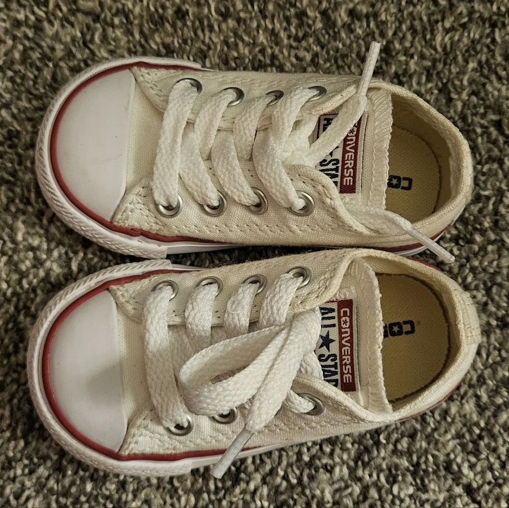 Converse Baby Sneakers - Picture 5 of 8